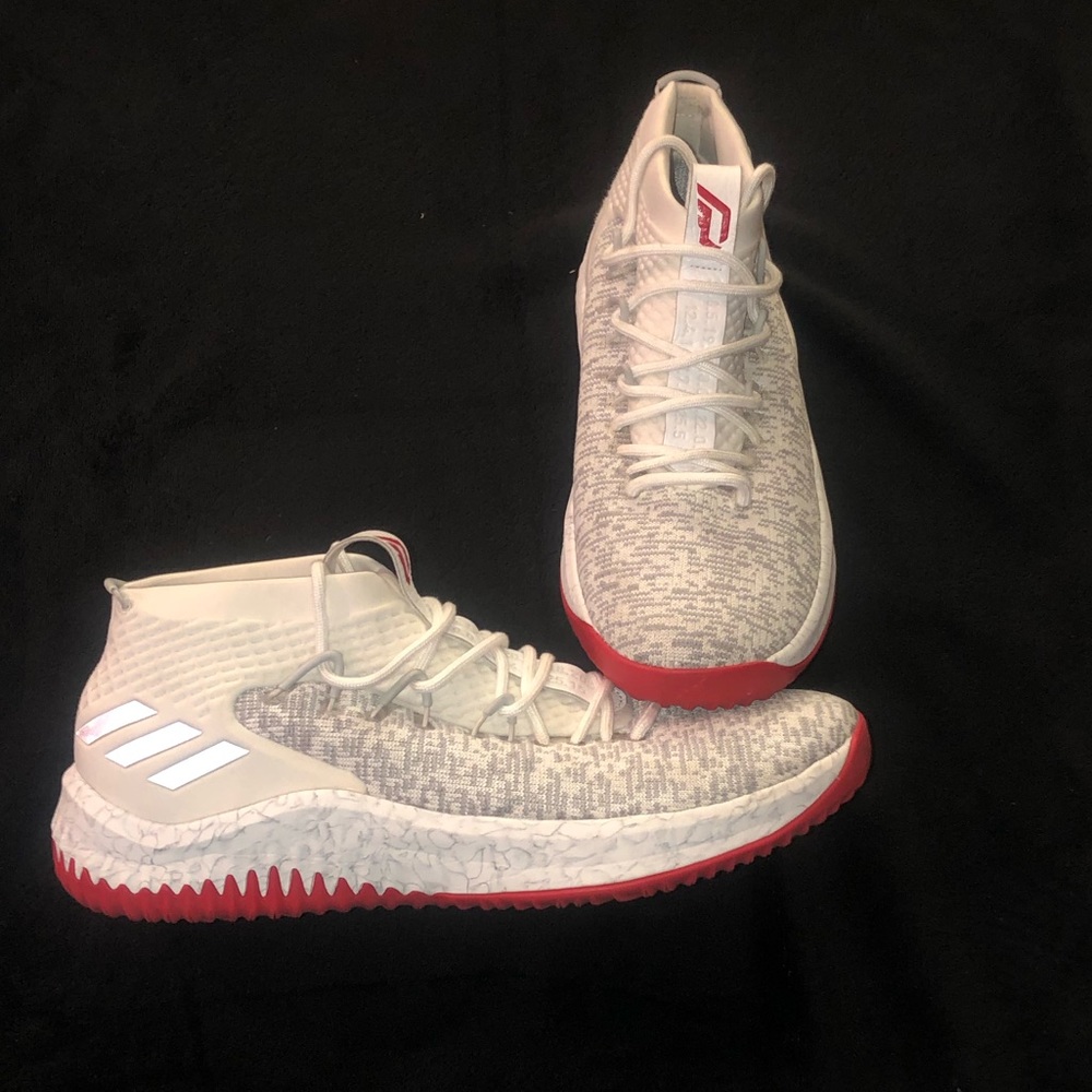 Adidas dame 4